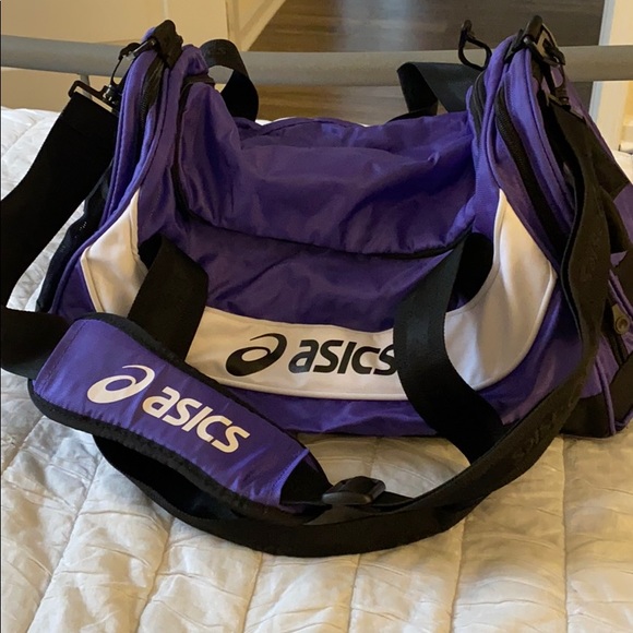 asics small duffle bag